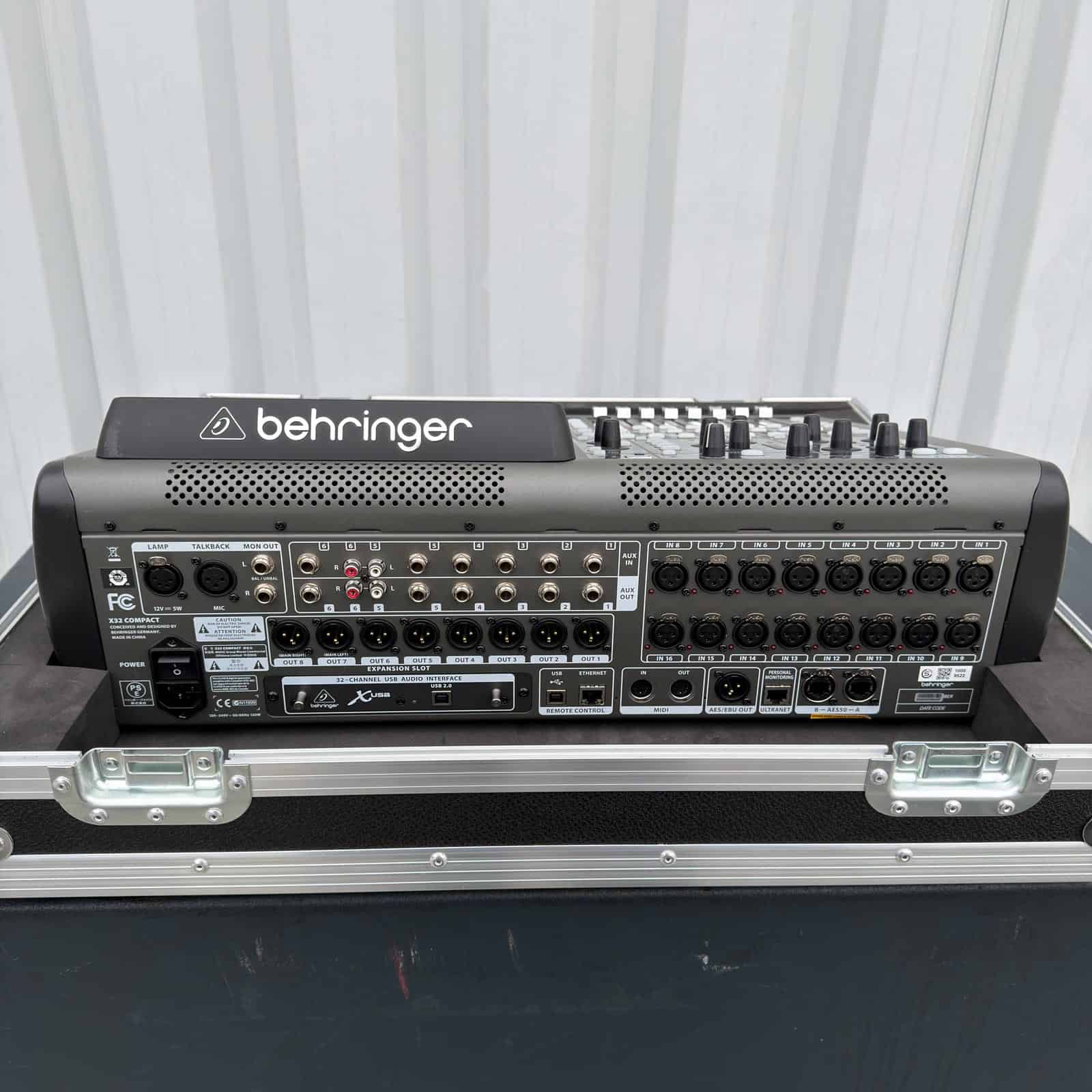 Behringer X32 Compact - Image 3