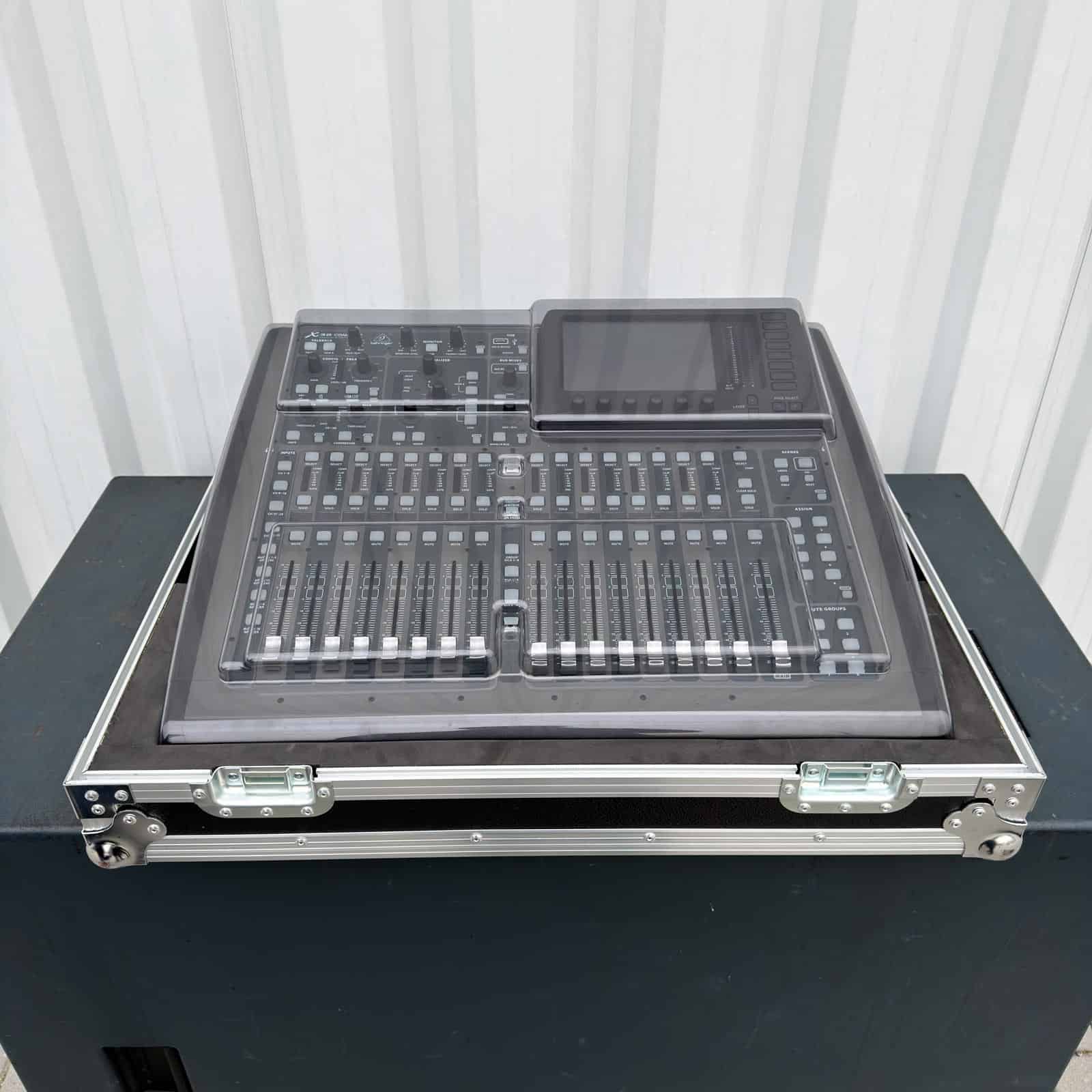 Behringer X32 Compact - Image 2