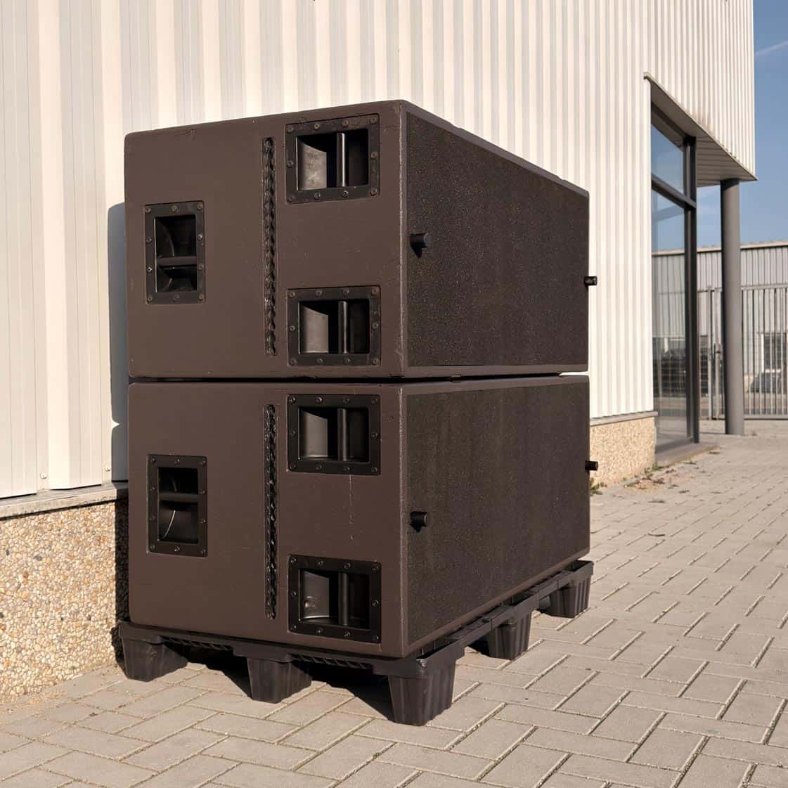 L-Acoustics SB218 - Image 2